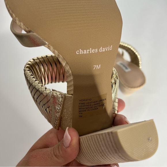 NWT Charles David Horation Gold Metallic Leather Block Heel Sandal Size 7 NIB - Picture 7 of 11